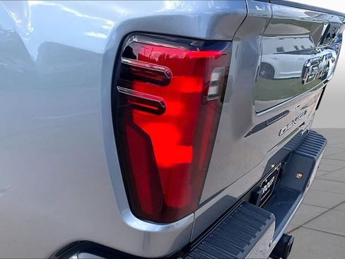 Used 2025 GMC Sierra 2500 Denali Ultimate AWD/4WD image 27