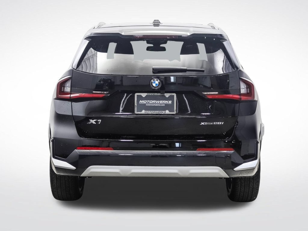 Used 2026 BMW X1 xDrive28i w/ Technology Package AWD/4WD image 4