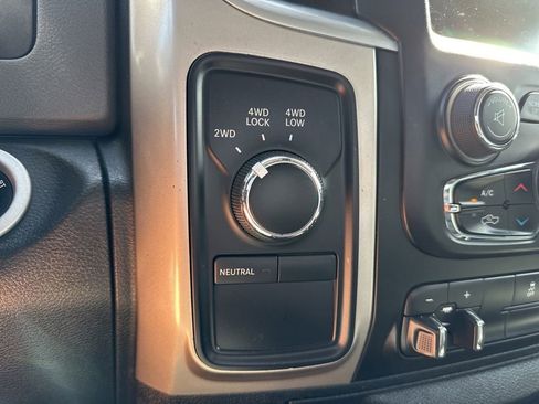 Used 2017 RAM 2500 SLT AWD/4WD image 43
