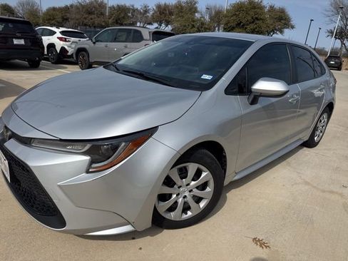 Used 2020 Toyota Corolla LE w/ Carpet Mat Package (TMS) image 3