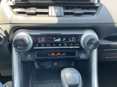 Used 2025 Toyota RAV4 XLE FWD image 16
