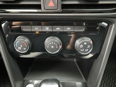 New 2026 Volkswagen Taos S image 9