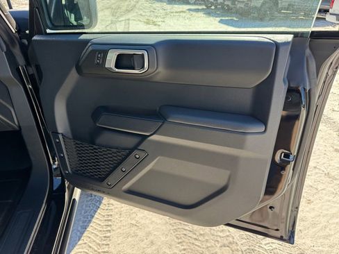 New 2025 Ford Bronco Badlands image 19