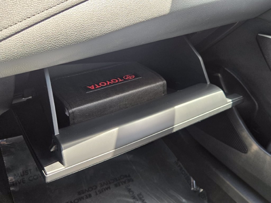 Used 2025 Toyota Corolla SE FWD image 18