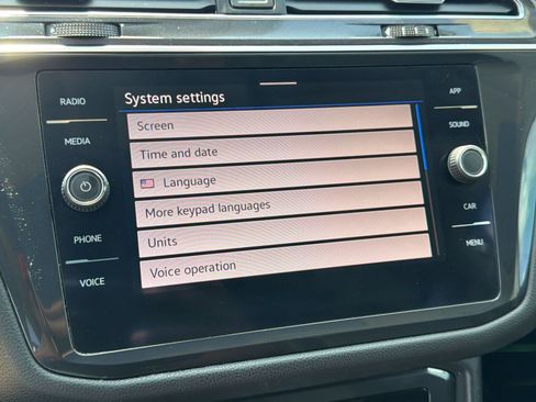 Used 2022 Volkswagen Tiguan SE FWD image 23