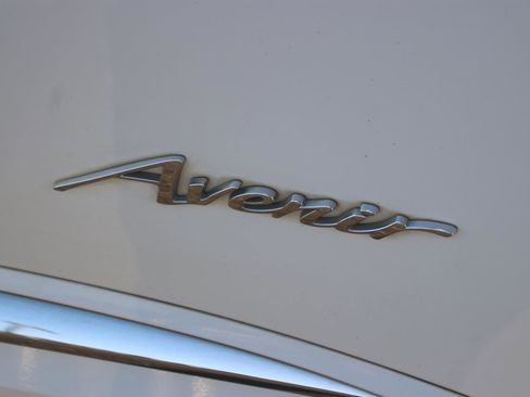 Used 2022 Buick Envision Avenir w/ Safety Package image 9