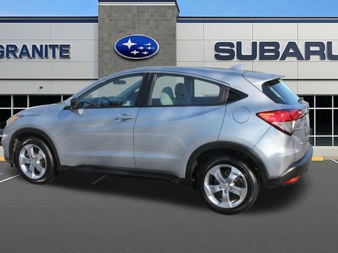 Used 2021 Honda HR-V LX image 7