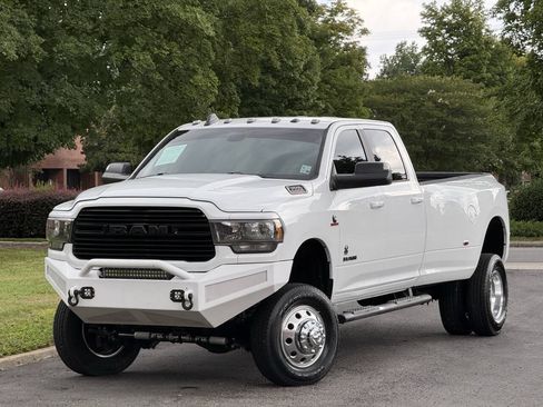 Used 2021 RAM 3500 Big Horn w/ Night Edition AWD/4WD image 2