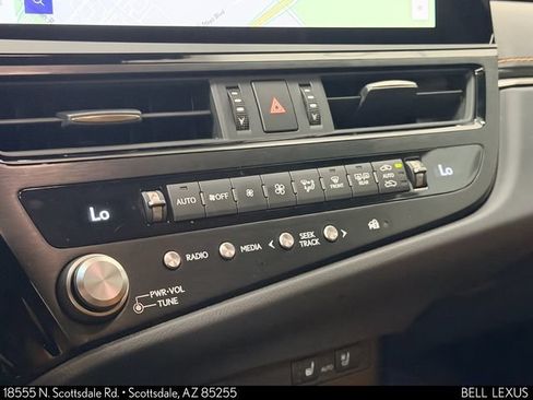 Used 2025 Lexus ES 300h w/ Premium Package FWD image 26