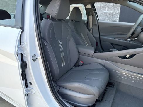 New 2025 Hyundai Elantra Sport image 23