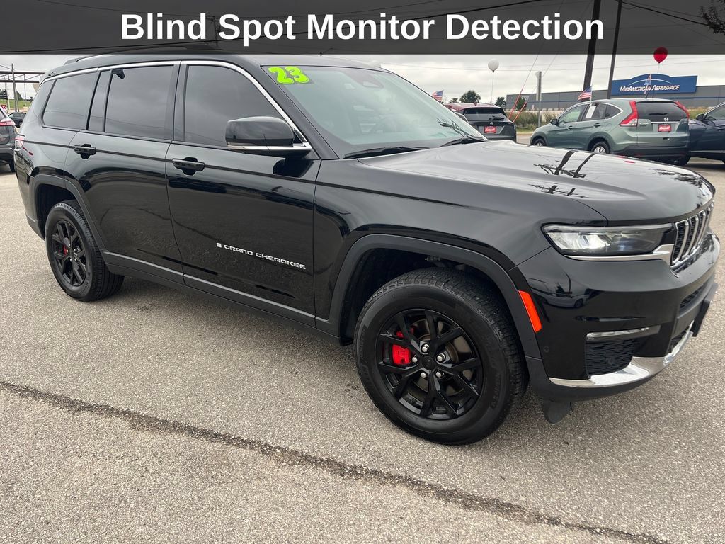 Used 2023 Jeep Grand Cherokee L Limited w/ Luxury Tech Group II AWD/4WD image 9