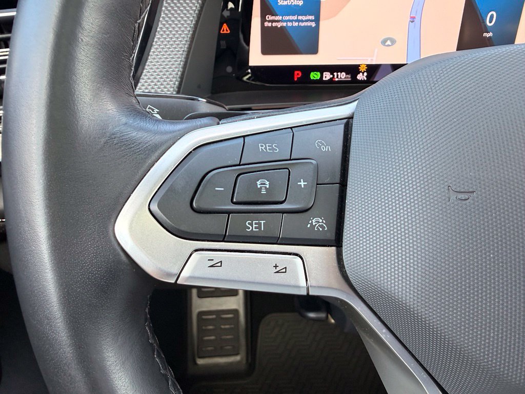 Used 2024 Volkswagen Atlas Cross Sport SEL R-Line AWD/4WD image 19