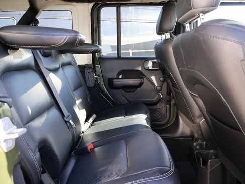 Used 2021 Jeep Wrangler Unlimited Sport image 12