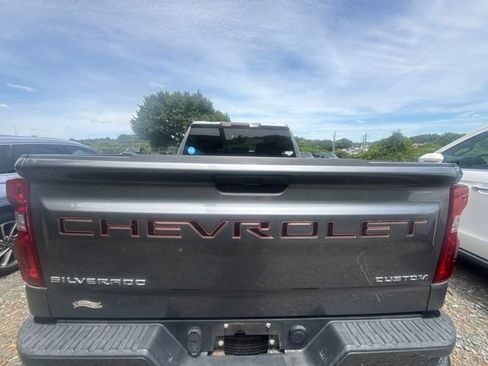 Used 2020 Chevrolet Silverado 1500 Custom w/ Custom Value Package AWD/4WD image 5