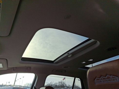 Used 2019 Chevrolet Traverse High Country image 14