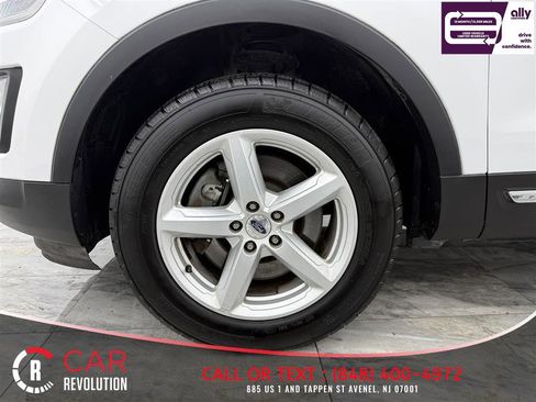 Used 2016 Ford Explorer XLT w/ Equipment Group 202A image 14