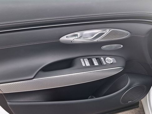 Used 2025 Genesis GV70 2.5T Sport Prestige w/ Sport Prestige Package image 9