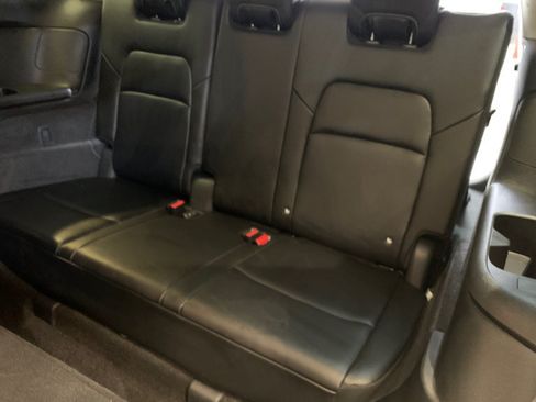 Used 2024 Nissan Pathfinder SL AWD/4WD image 39