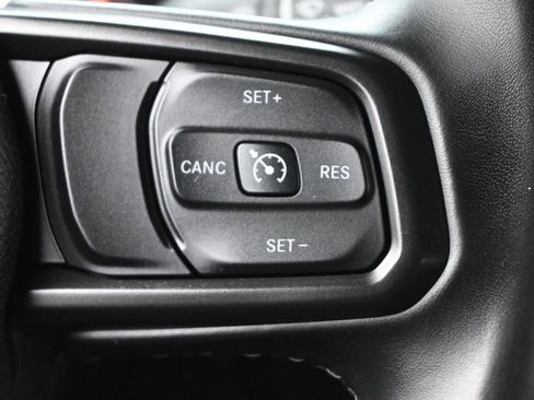 Used 2021 Jeep Gladiator Sport AWD/4WD image 7