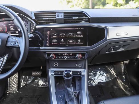 Used 2024 Audi Q3 2.0T Premium w/ Convenience Package image 13