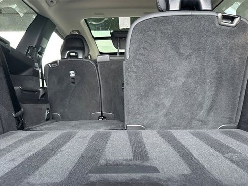 Certified 2025 Volvo XC90 B6 Plus image 17
