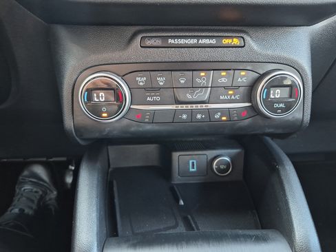 Used 2020 Ford Escape Titanium w/ Titanium Premium Package 2.0 image 33