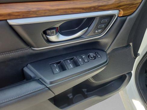 Used 2017 Honda CR-V Touring image 17