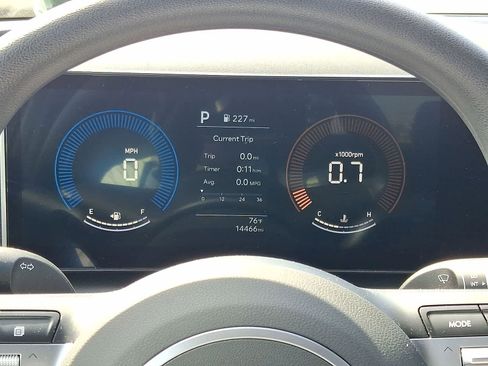 Used 2025 Hyundai Santa Cruz SEL image 17