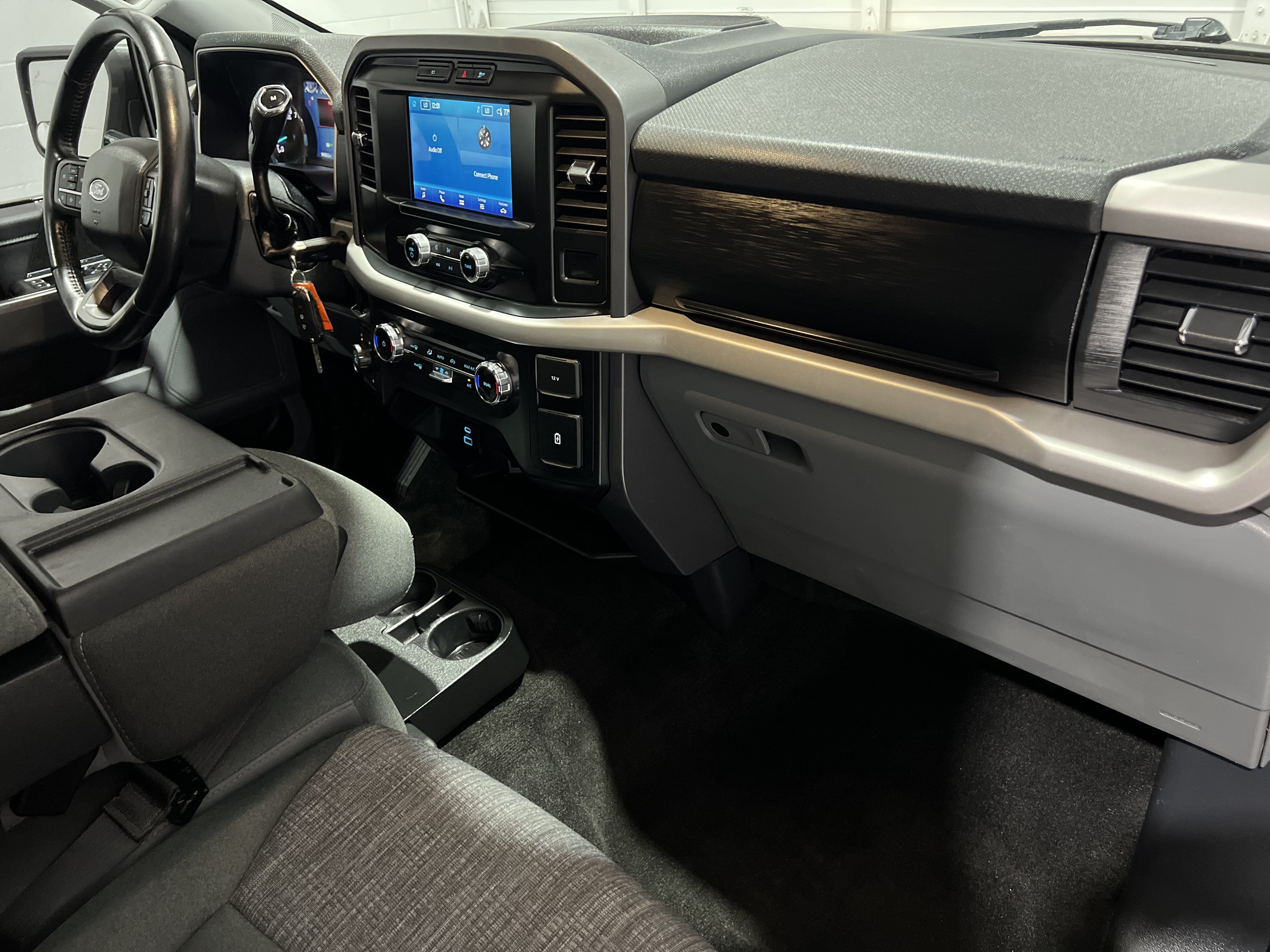 Used 2022 Ford F150 XLT w/ Equipment Group 301A Mid AWD/4WD image 17