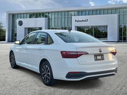 Used 2022 Volkswagen Jetta S image 4