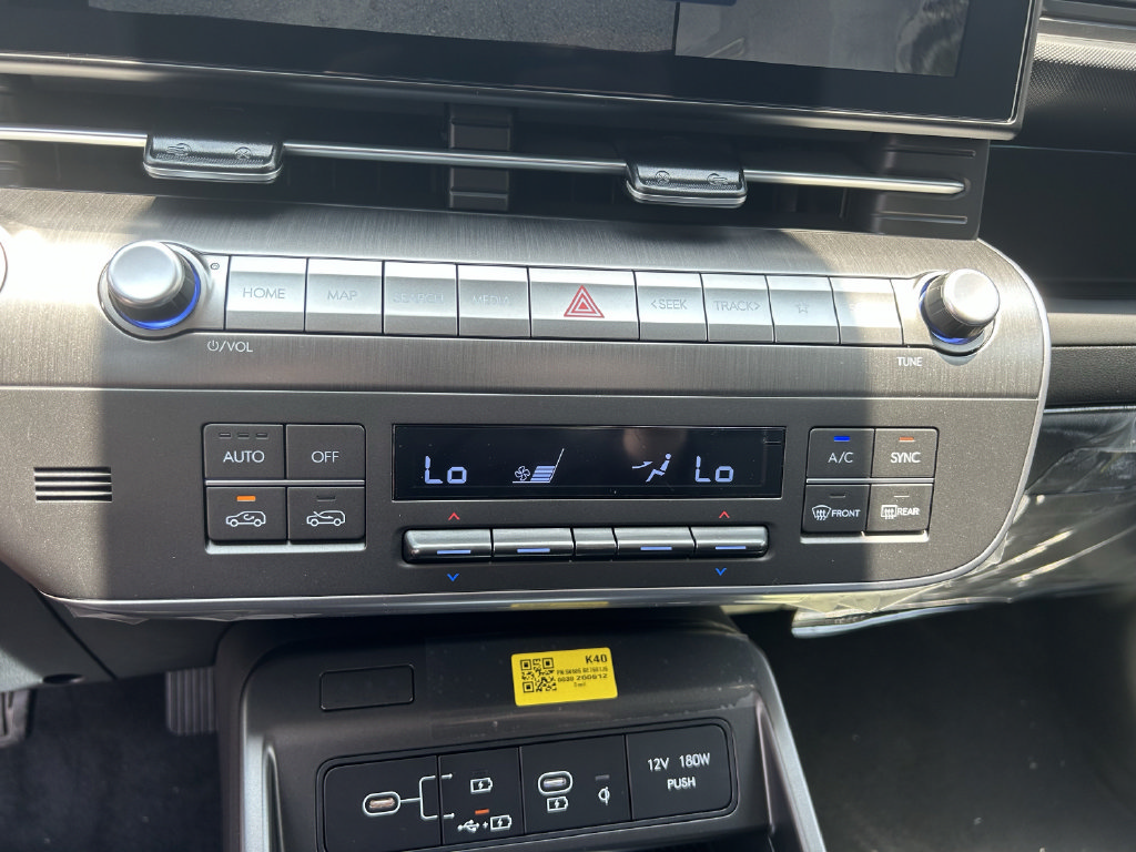 New 2027 Hyundai Kona Limited FWD image 27