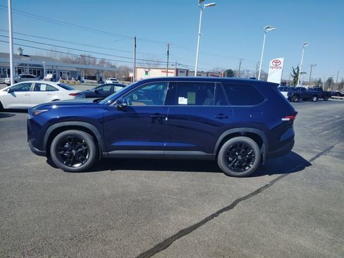 New 2026 Toyota Grand Highlander Limited image 4