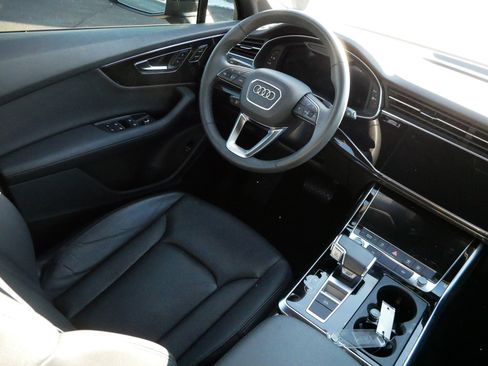 Used 2024 Audi Q7 2.0T Premium Plus w/ Premium Plus Package image 9