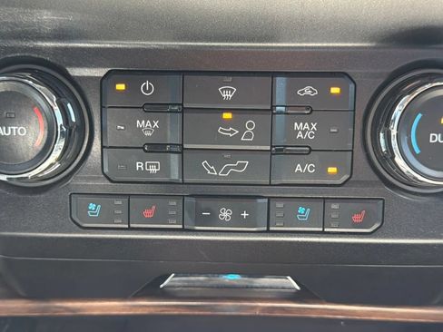 Certified 2019 Ford F150 Lariat w/ FX4 Off-Road Package AWD/4WD image 34
