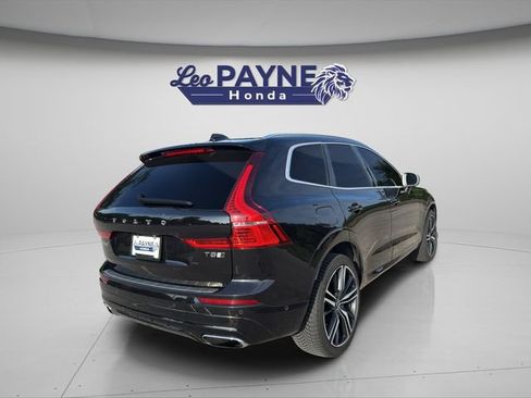 Used 2018 Volvo XC60 T5 R-Design w/ Convenience Package AWD/4WD image 5