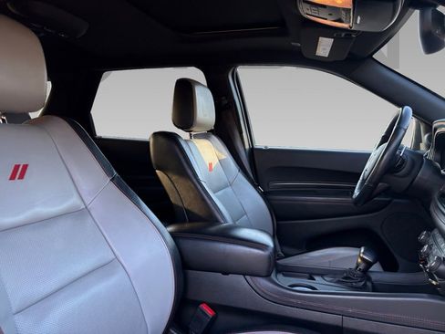 Used 2023 Dodge Durango GT image 9