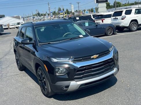 Used 2023 Chevrolet TrailBlazer LT w/ Convenience Package FWD image 5
