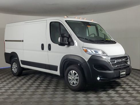 Used 2024 RAM ProMaster 2500 w/ Quick Order Package 22G SLT image 3