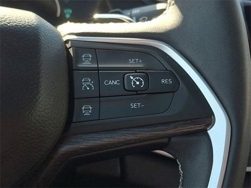 Used 2024 Jeep Grand Cherokee Limited 4xe image 22