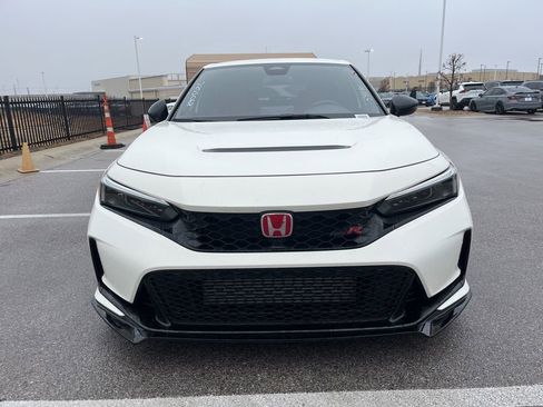 Certified 2024 Honda Civic Type R image 2