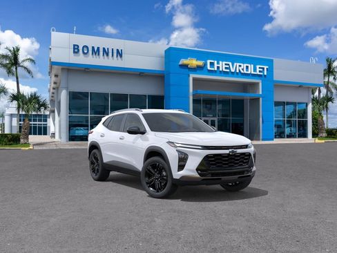 New 2026 Chevrolet Trax ACTIV FWD image 2