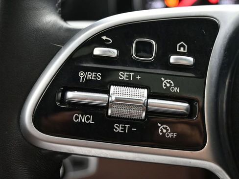 Used 2019 Mercedes-Benz E 300 image 21