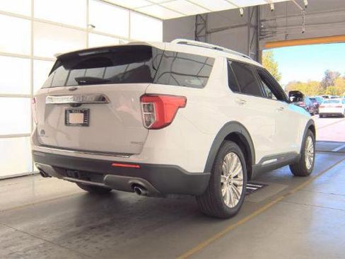 Used 2020 Ford Explorer Limited w/ Class III Trailer Tow Package image 2