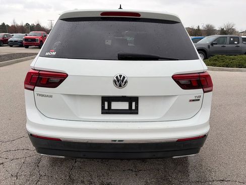Used 2018 Volkswagen Tiguan SEL Premium image 6