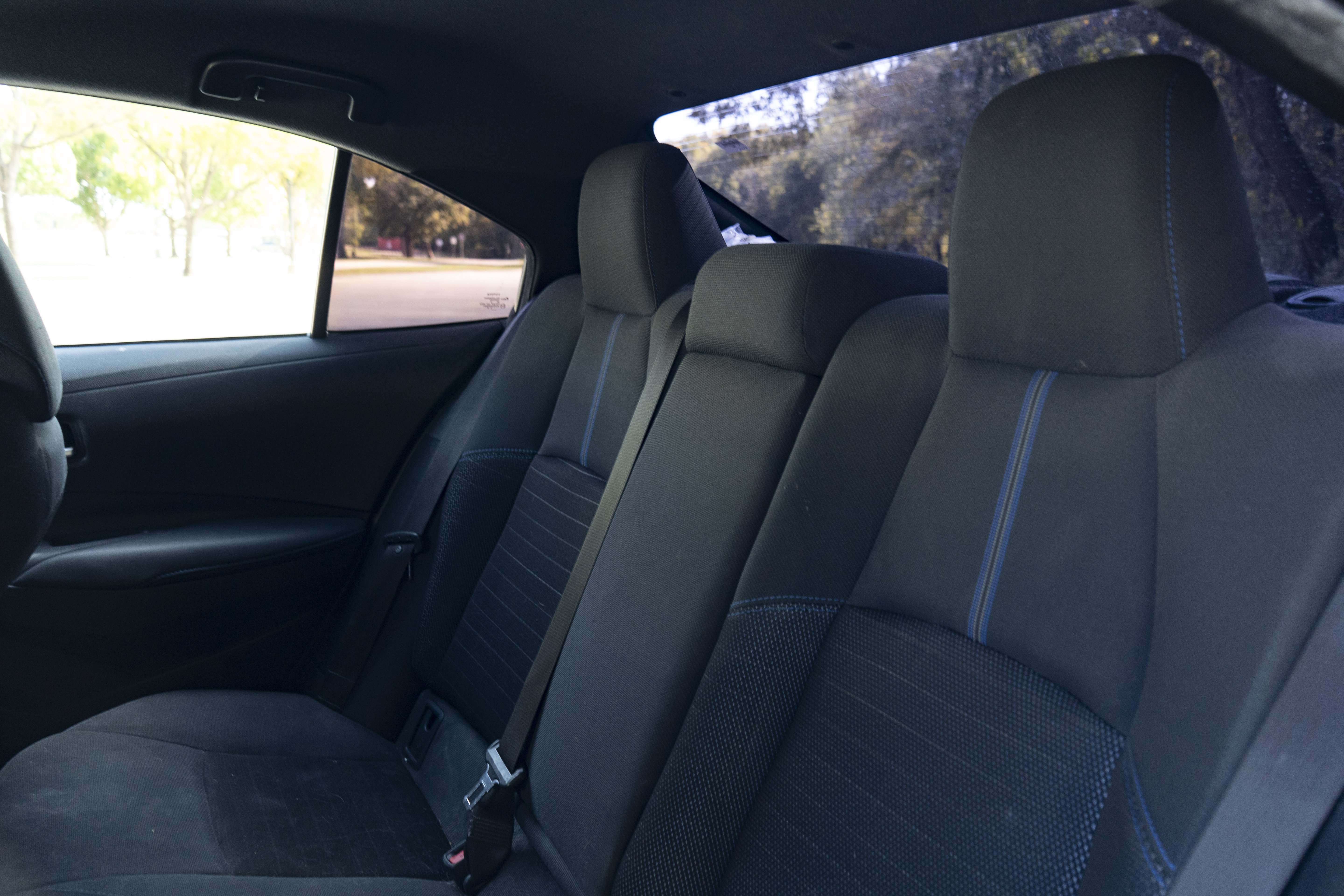Used 2021 Toyota Corolla SE w/ Carpet Mat Package (TMS) FWD image 18