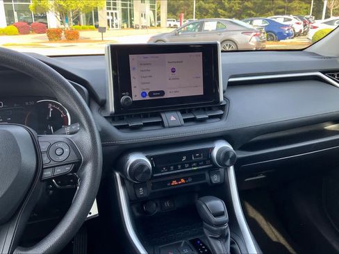 Used 2024 Toyota RAV4 LE image 7