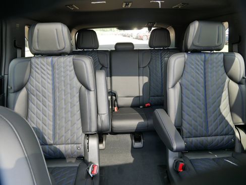 New 2026 Cadillac Escalade IQ Sport 1 w/ LPO, ONYX Package image 11