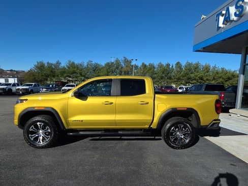 Used 2023 GMC Canyon AT4 w/ AT4 Premium Package image 3