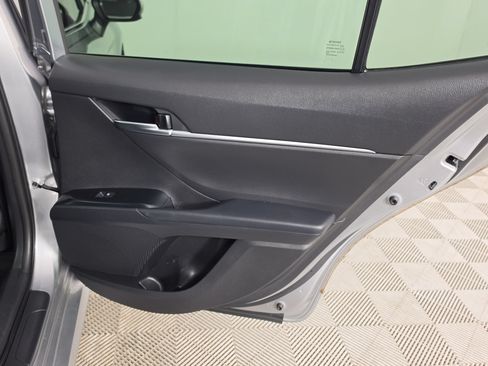 Used 2020 Toyota Camry LE FWD image 39