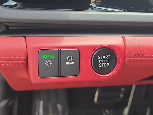 Certified 2025 Porsche Panamera GTS AWD/4WD image 25